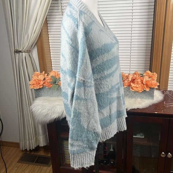 AllSaints Women’s Tiga Abstract Stripe V-Neck Sweater Sz L - Picture 6 of 9